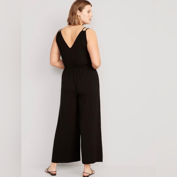 NWT! Black Sleeveless Double-Strap Ankle-Length Jumpsuit - Multiple - Picture 6 of 8
